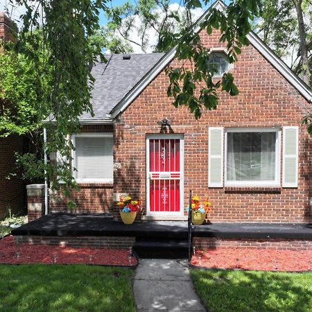 Peaceful Detroit Home With Yard 10 Mi To Downtown! Exterior photo