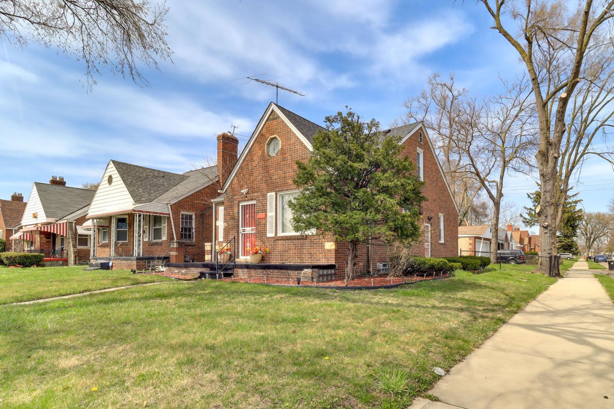 Peaceful Detroit Home With Yard 10 Mi To Downtown! Exterior photo